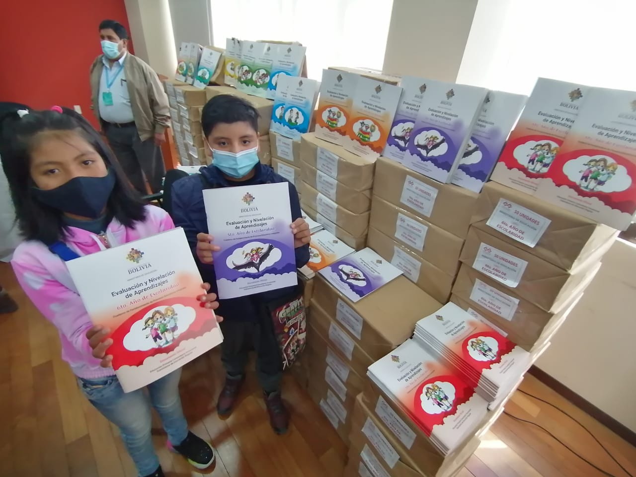 Educación destina Bs 44 millones para impresión de textos para todos los niveles del sistema nacional