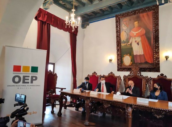 Sucre: TSE y la USFX presentan diplomado en Derecho Electoral para fortalecer la democracia intercultural