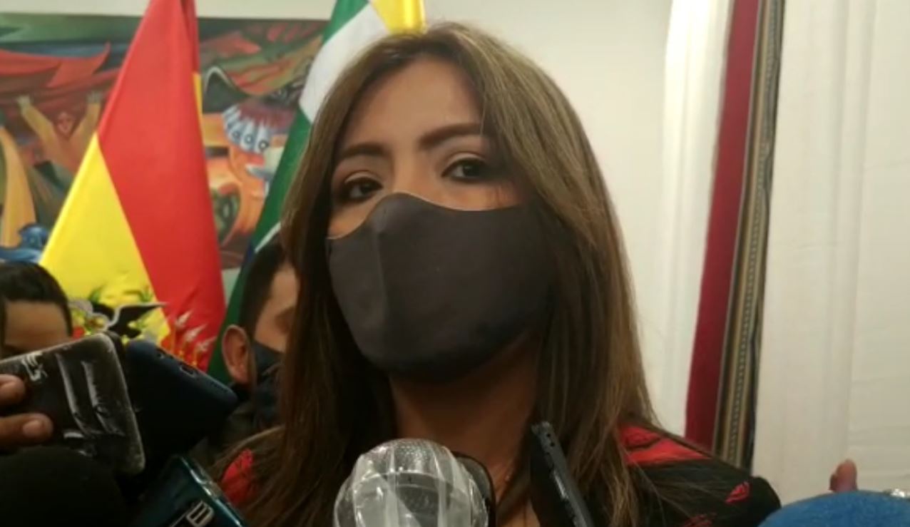 Campaña de vacunación a periodistas inicia con quienes realizan cobertura en las calles