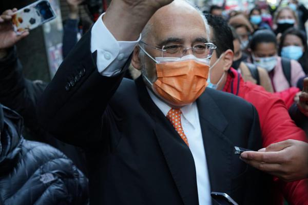 Mesa asegura que Comunidad Ciudadana es aliada política de Creemos y cívicos cruceños, protagonistas del golpe de Estado