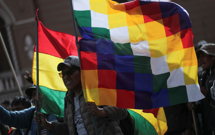 La wiphala, el símbolo nacional que fue agraviado en los conflictos de 2019