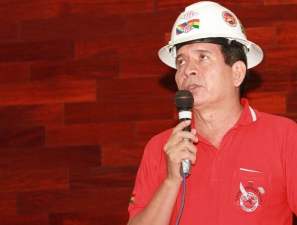 Rolando Borda en la plaza 24 de Septiembre: En Bolivia “nunca más un golpe de Estado”