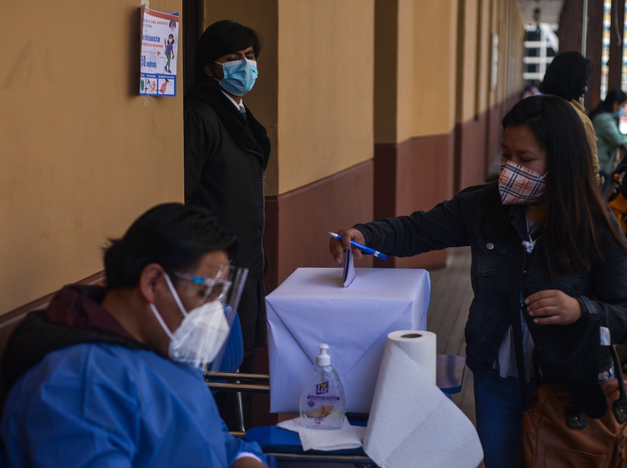 Docentes y estudiantes califican de tranquila la jornada electoral en la UMSA