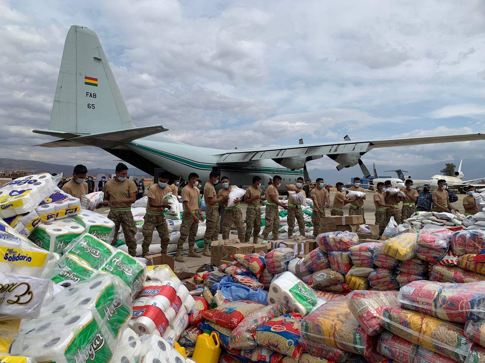 Gobierno envía ocho toneladas de alimentos para las familias de la Chiquitania