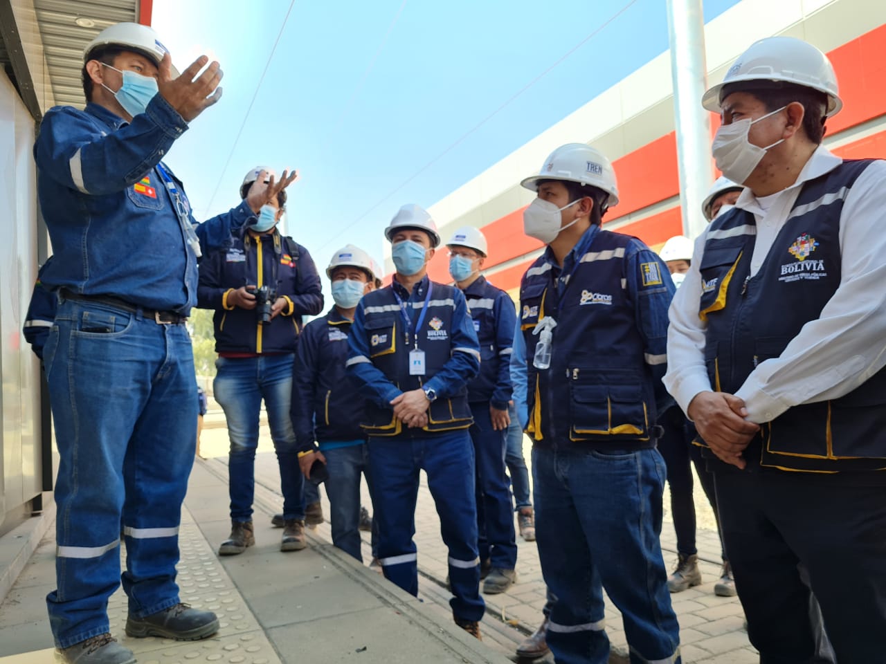 Tren Metropolitano: Ministro dice que construcción de línea Amarilla se retrasa por falta de seriedad del alcalde de Cochabamba