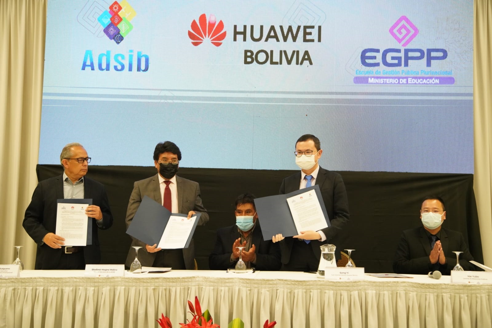  Firma de Convenio de Cooperación Interinstitucional e entre GPP, ADSIB y HUAWEI
