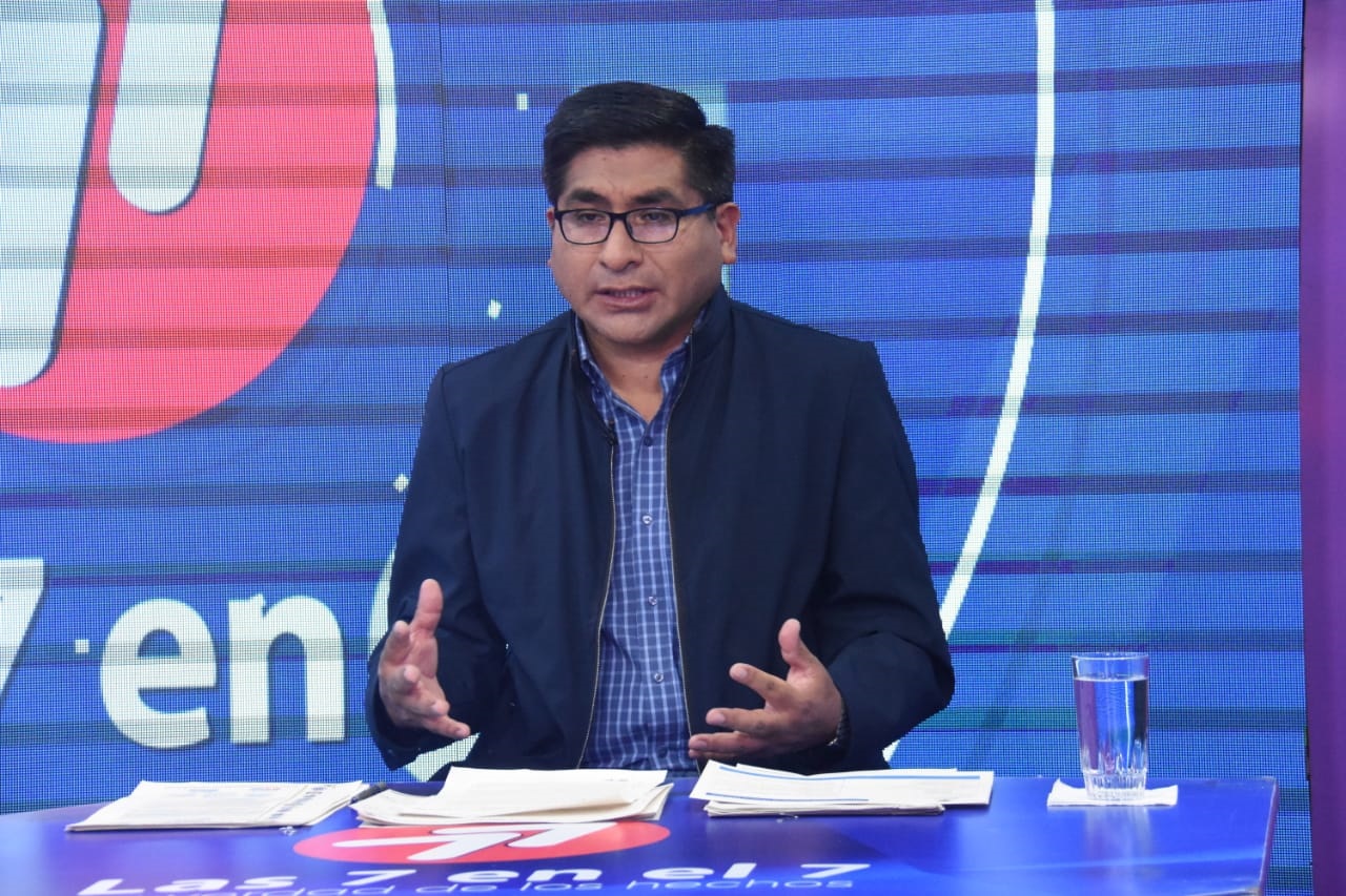 El ministro de Desarrollo Productivo y Economía Plural, Néstor Huanca en el programa televisivo 