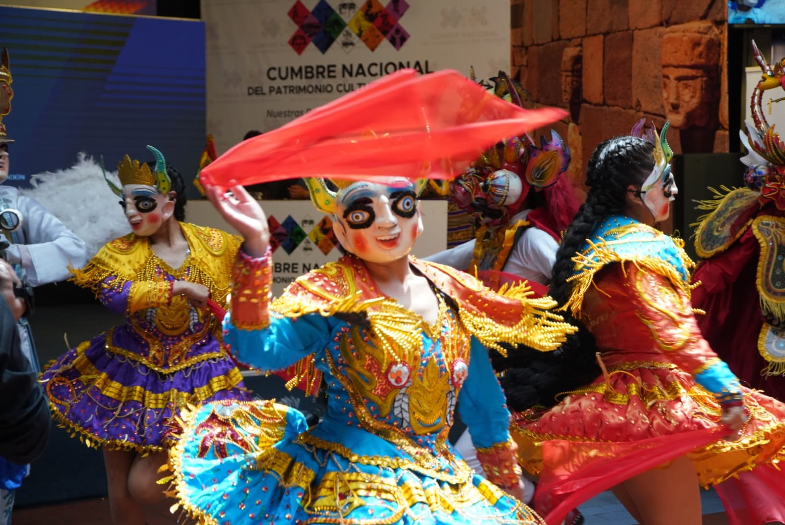 Lanzamiento de la Cumbre Nacional del Patrimonio Cultural Boliviano, en el patio del Ministerio de Culturas