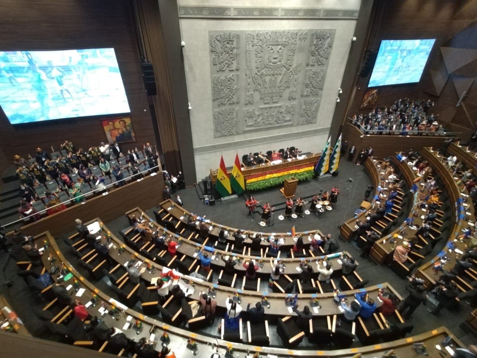 Presidente participa en la ceremonia ancestral de agradecimiento a la Pachamama, en el inicio del tercer año de su gestión. Fuente: Comunicación Presidencial 2