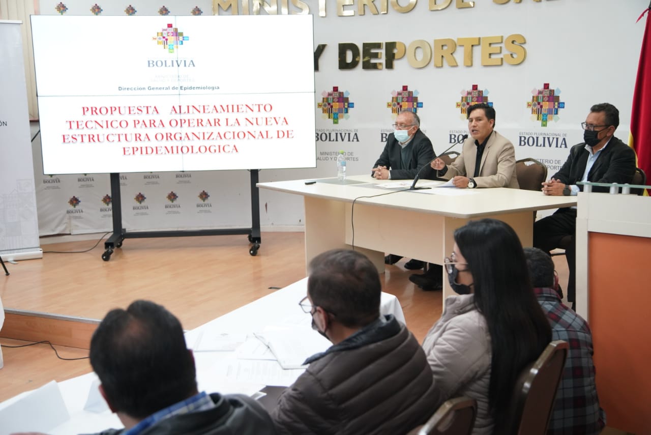 El Ministro de Salud Yeyson Auza inaugura acuerdos, lineamiento de estrategias y organización del trabajo epidemiológico en todo el país, para enfrentar la 6ta ola