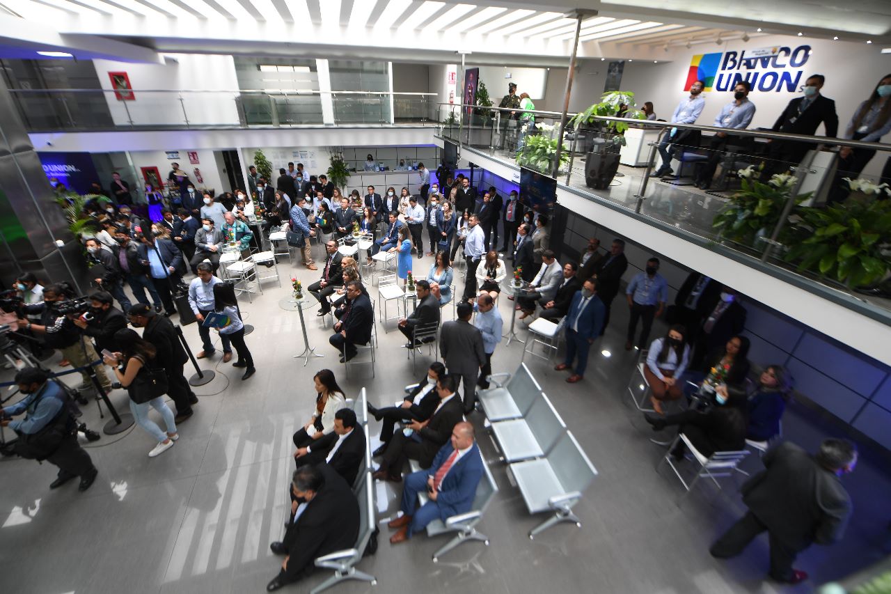 El Presidente del Estado Plurinacional de Bolivia Luis Arce Catacora participa en el aniversario del Banco Unión e inauguración de su nueva Agencia Loyza, en La Paz