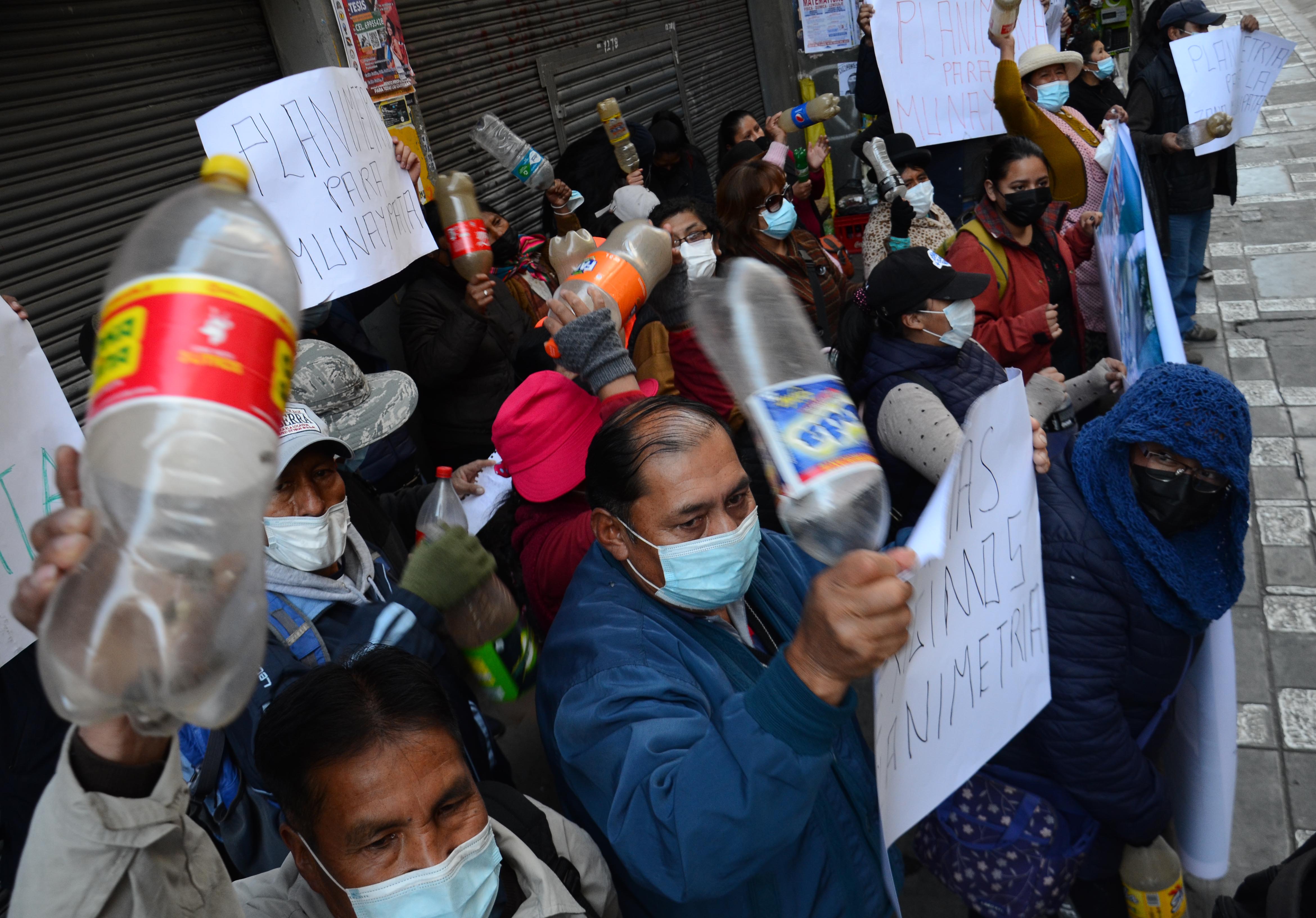 Vecinos de Munaypata exigen al alcalde Arias la entrega de sus planimetrías, denuncian “condiciones precarias”