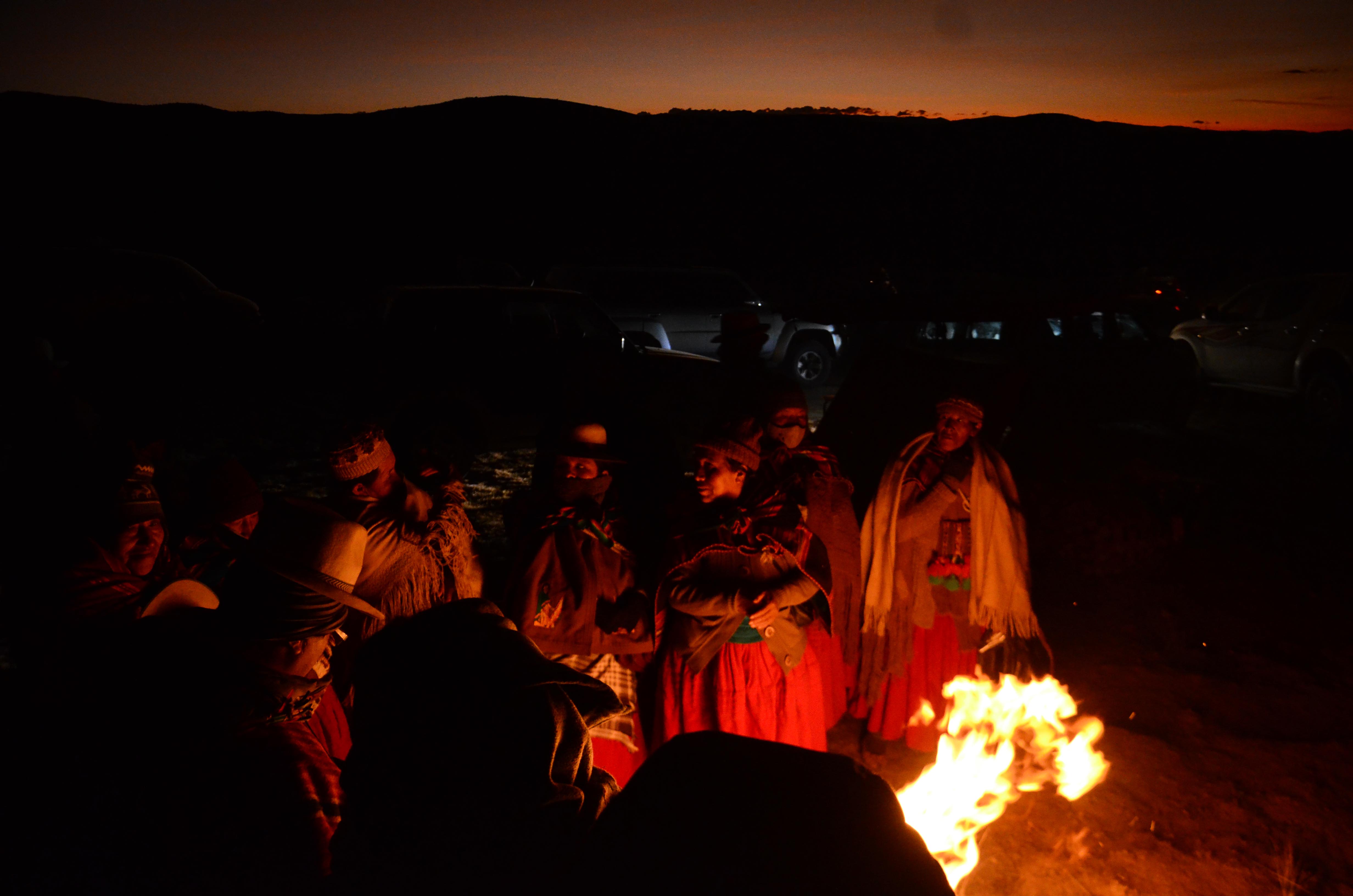 Primeros rayos del sol del Año Nuevo Andino, Amazónico y Chaqueño 5530, en el municipio de Umala, provincia de Aroma del departamento de La Paz.