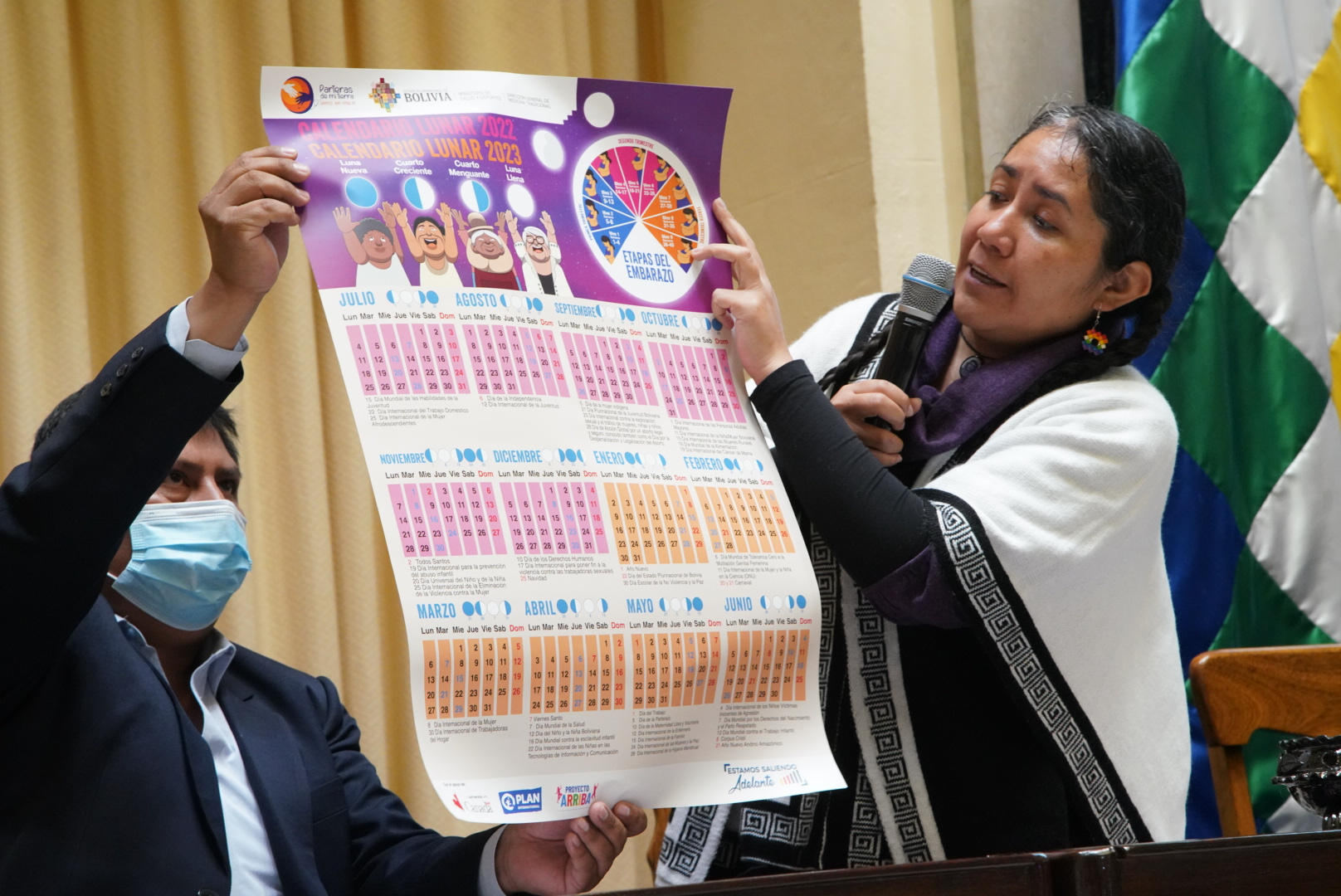 El Ministerio de Salud y Deportes, el Viceministerio de Promoción, Vigilancia Epidemiológica y Medicina Tradicional y la Dirección General de Medicina Tradicional, presentan el manual de registro sanitario de producto natural tradicional ancestral y el c