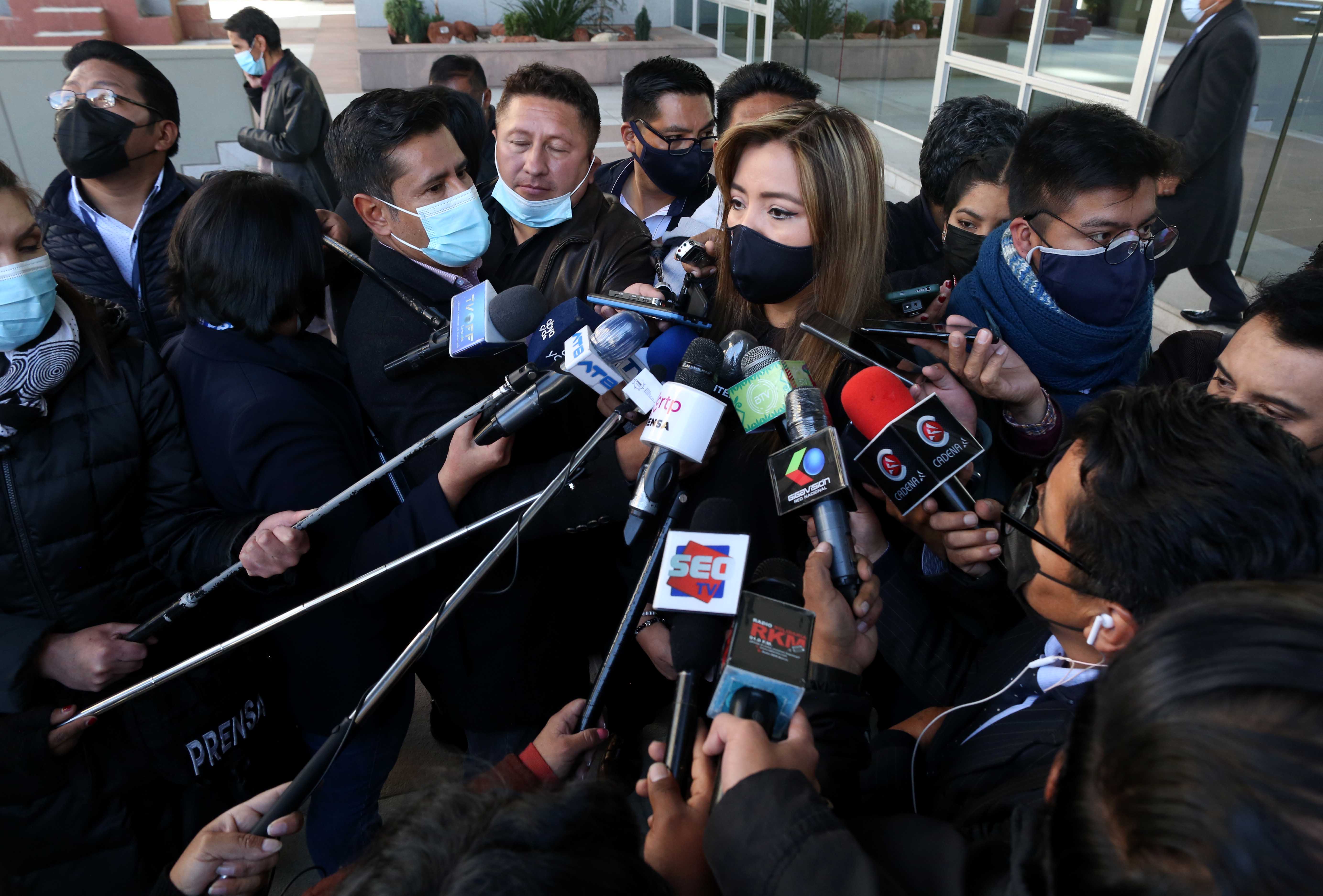 La viceministra de Comunicación, Gabriela Alcón, señaló que la agenda del presidente Luis Arce Catacora con los alcaldes de la Asociación de Municipalidades de Bolivia AMB incluye temas de interés de los municipios