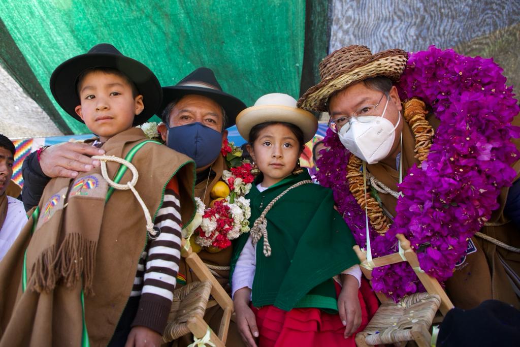 Presidente y Vicepresidente asisten a la Comunidad de Ocuire, municipio de Saphaqui, a los actos conmemorativos del 272 aniversario de nacimiento de la heroína Bartolina Sisa