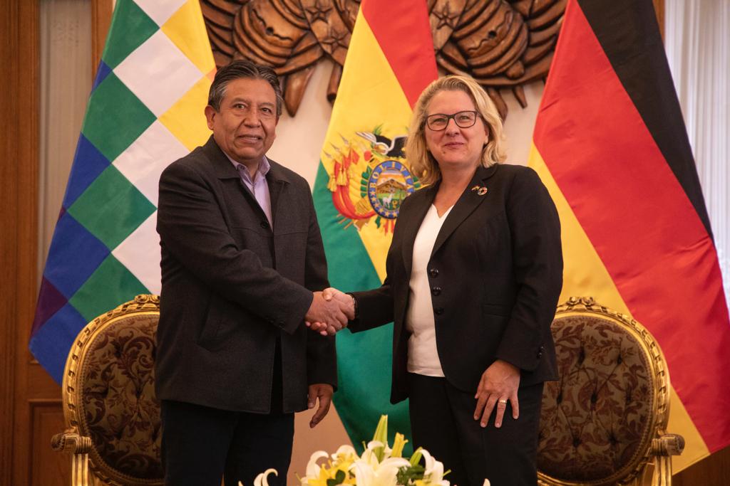 El Vicepresidente del Estado Plurinacional de Bolivia, Jilata David Choquehuanca Céspedes, recibe a la ministra Federal de Cooperación Económica y Desarrollo de Alemania, Svenja Schulze