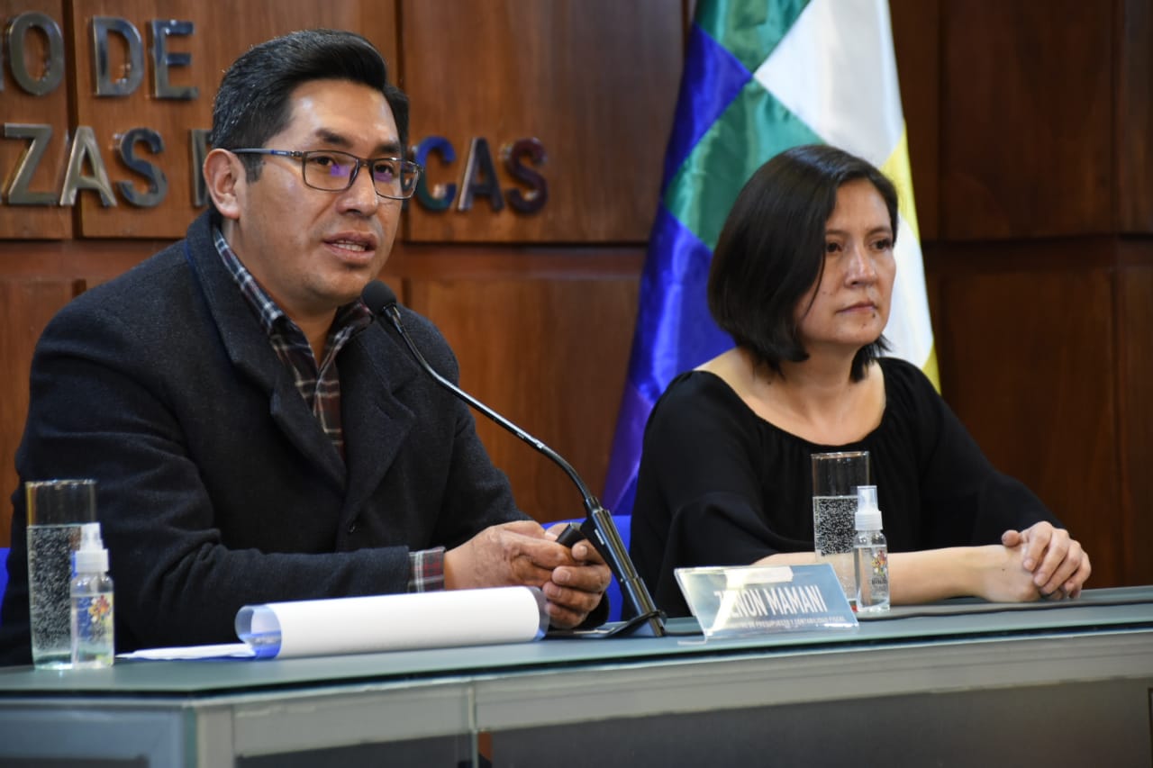 Conferencia de prensa del viceministro de Presupuesto y Contabilidad Fiscal, Zenón Mamani, sobre resultados de Subasta Electrónica para compra de bienes y servicios del Estado