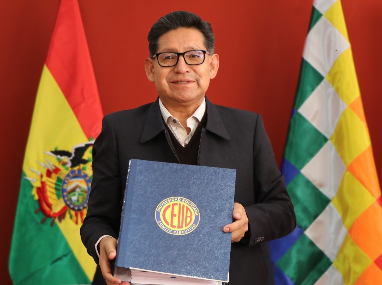 El Comité Ejecutivo de la Universidad Boliviana (CEUB) entrega al ministro de Educación, Edgar Pary Chambi propuestas de actualización del Subsistema de Educación Regular