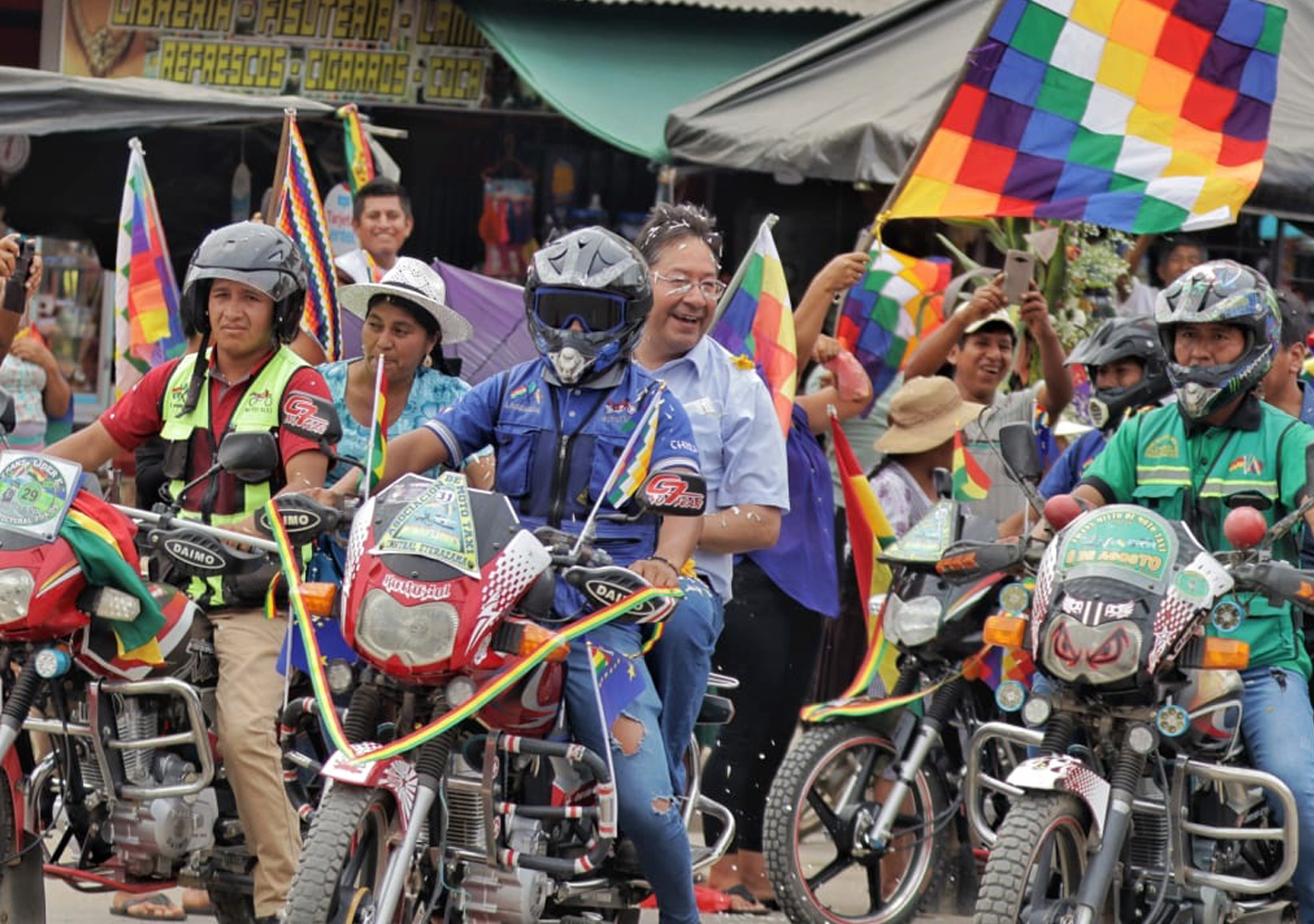 Entrega de una red de gas domiciliario con presencia del presidente del Estado Plurinacional, Luis Arce Catacora, en Villa Tunari departamento de Cochabamba