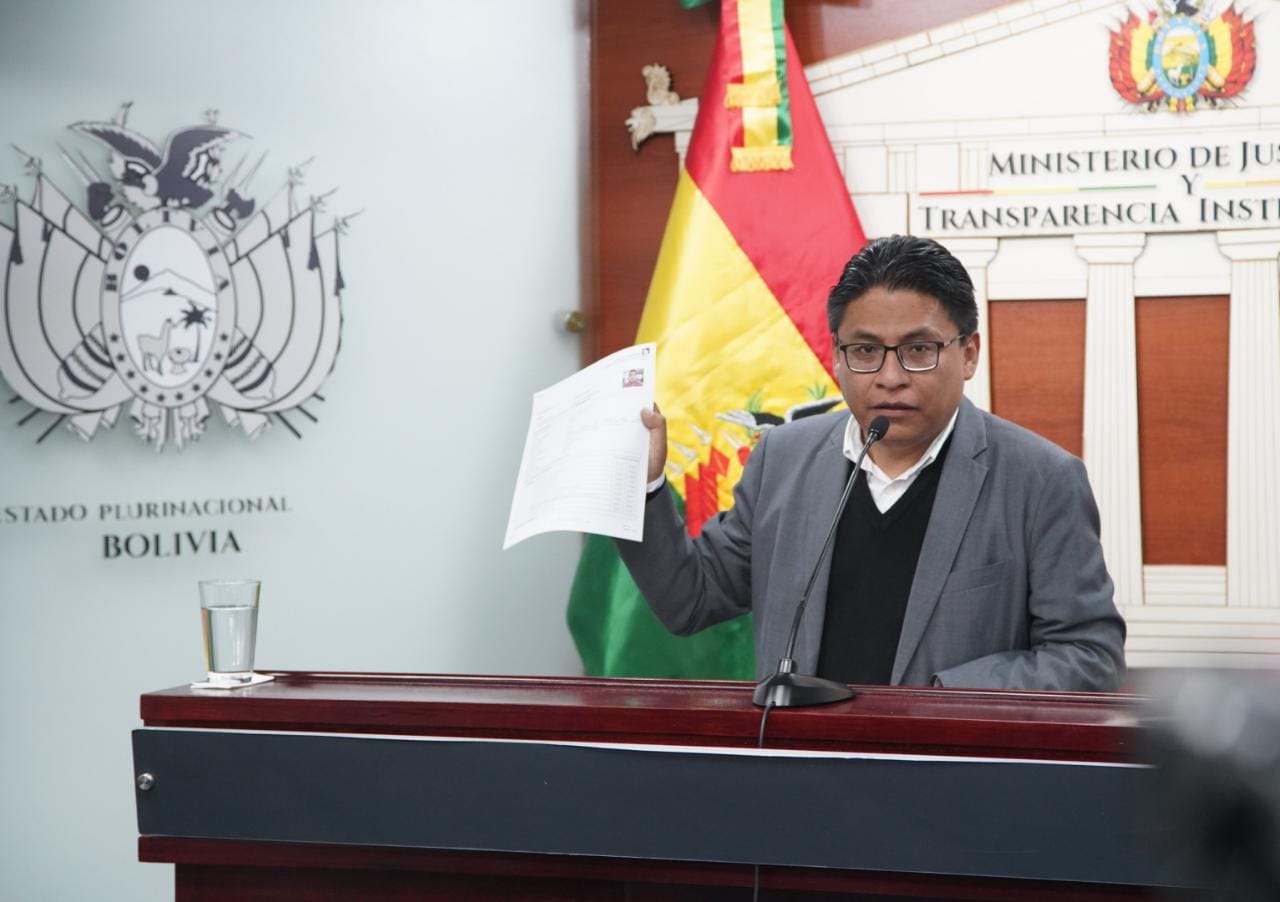 El Ministro de Justicia y Transparencia Institucional, Iván Lima Magne, en conferencia de prensa informa respecto a la corrupción en la ABC