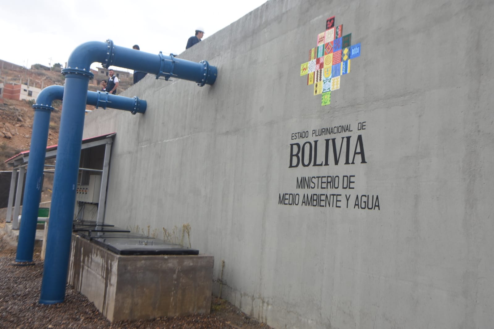 Presidente Luis Arce Catacora, inaugura la construcción de la aducción 2 PTAP en Primero de Mayo, Zona Sud, Cochabamba (1 de 2)