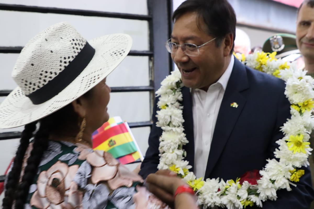El presidente, Luis Arce, se reúne con la comunidad boliviana en Brasil y participa del lanzamiento del Programa Educativo del Bachillerato Técnico Humanístico a Distancia