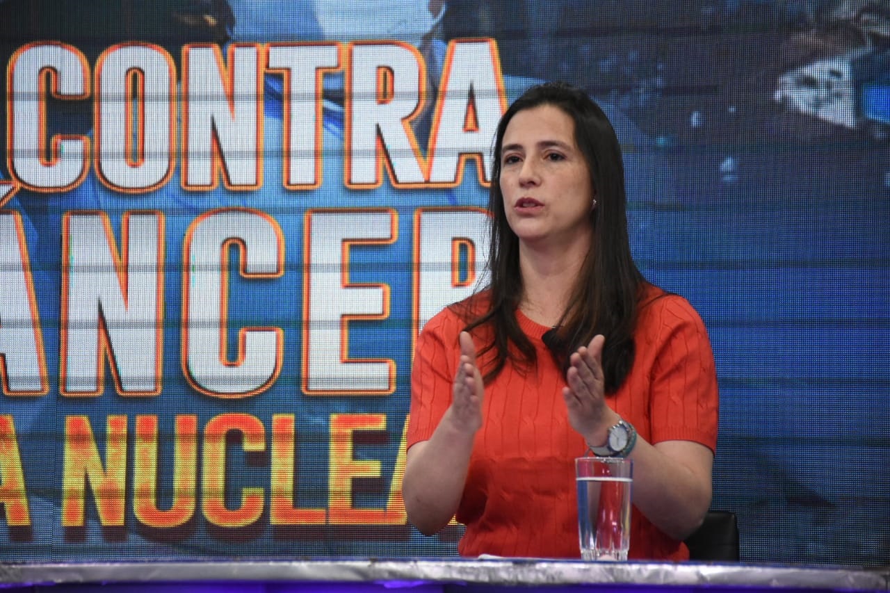 En el programa “Las 7 en el 7” como invitada/Directora de la ABEN, Hortensia Jiménez