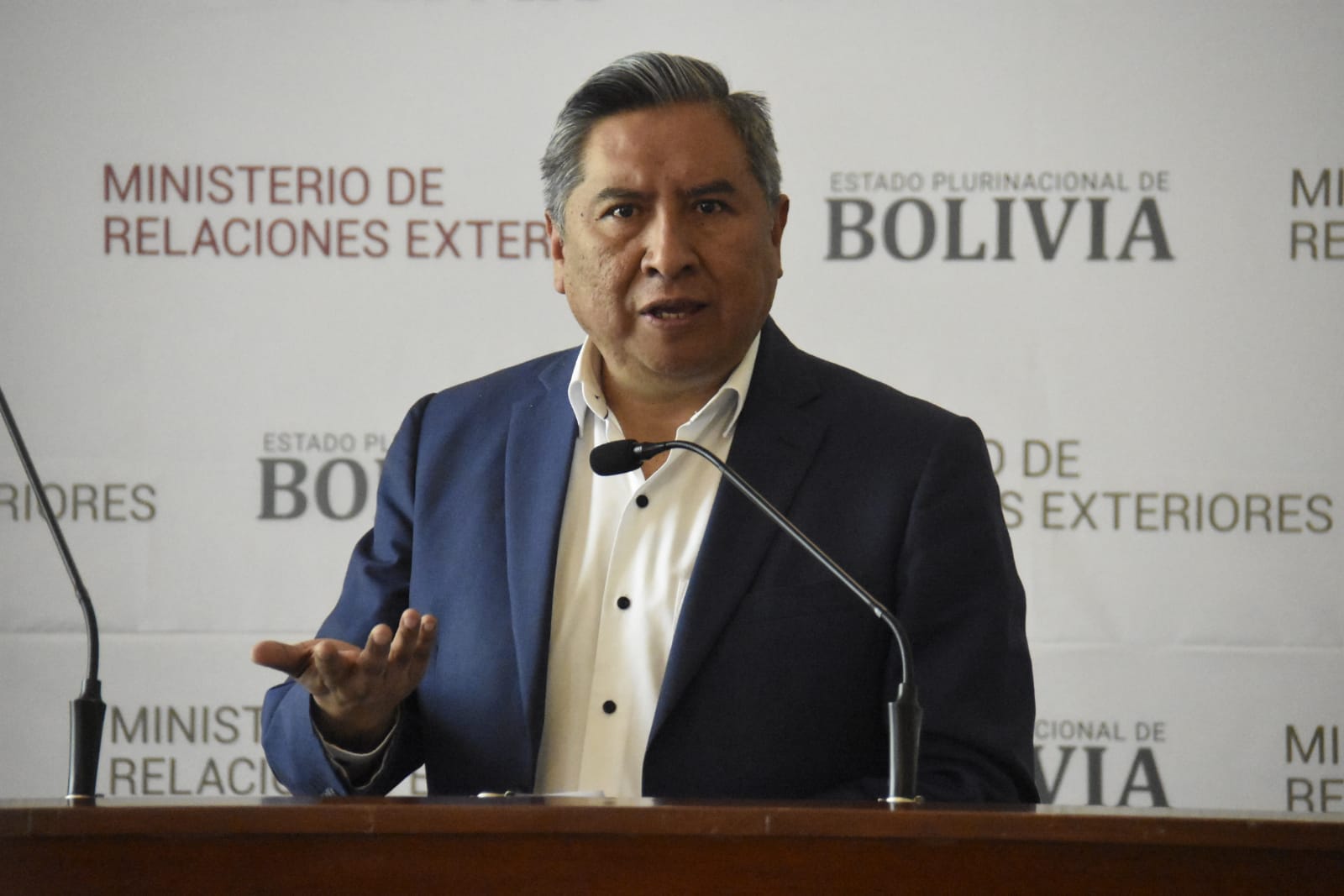 Conferencia del ministro de Relaciones Exteriores Rogelio Mayta