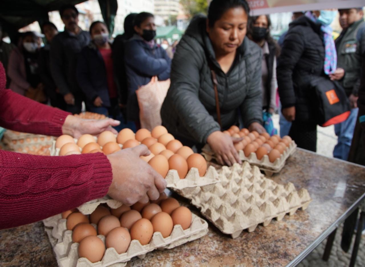 Inicio de la feria del huevo, carnes, hortalizas, tubérculos y frutas, organizado por Ministerio de Desarrollo Rural y Tierras