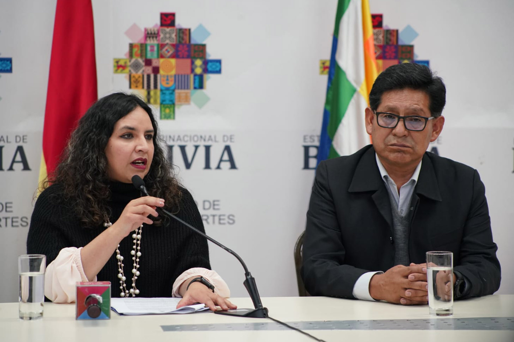 Conferencia de prensa de la Ministra de Salud María Renée Castro y el Ministro de Educación Edgar Pary, sobre la ampliación del descanso pedagógico