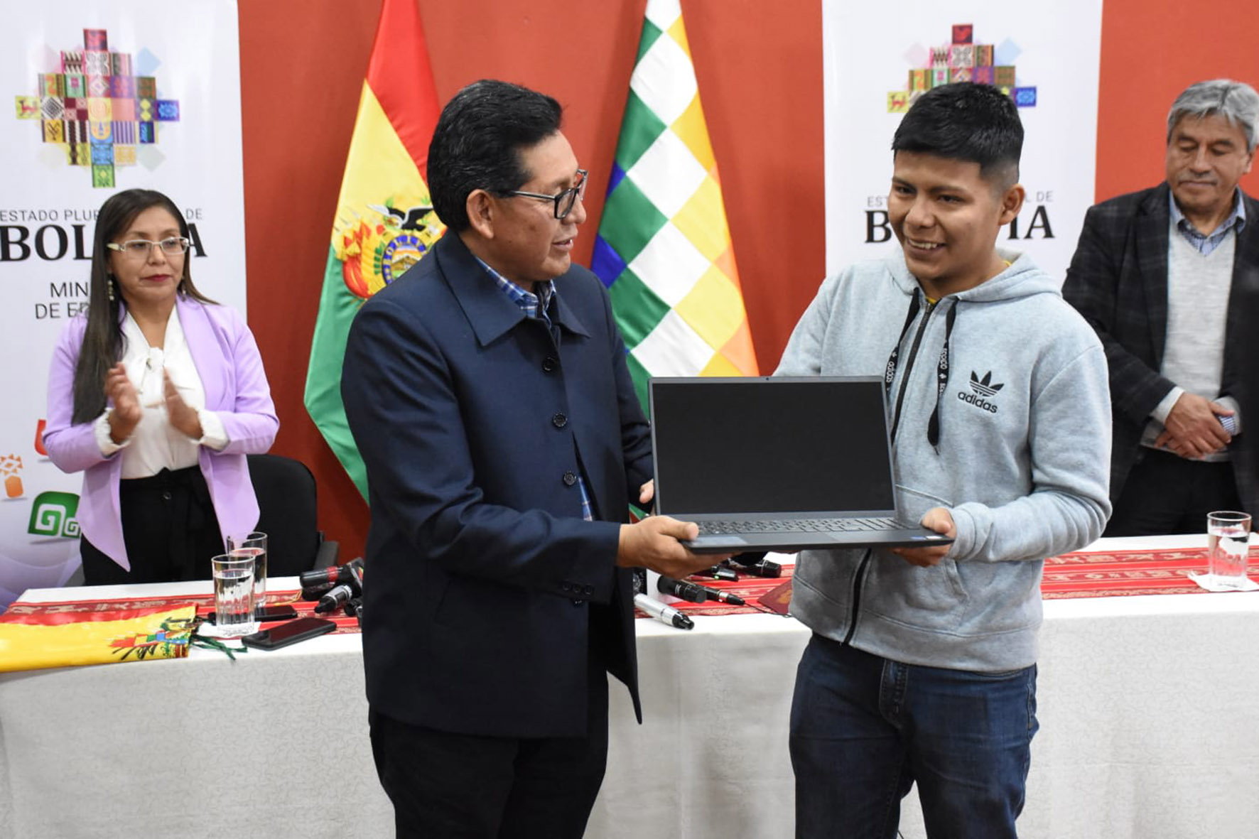 Ministerio de Educación apoya a José Ernesto García para su participación del campamento aeroespacial Misión Marte 2023 en México