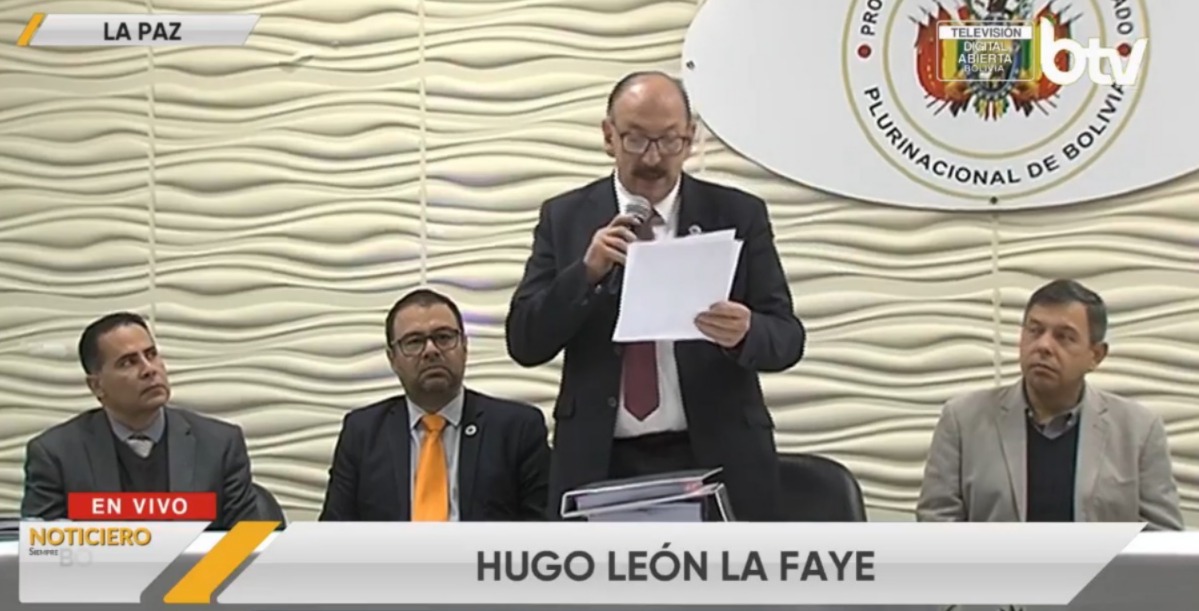 El procurador General del Estado, Hugo León, en conferencia de prensa. Imagen: Captura Bolivia Tv.