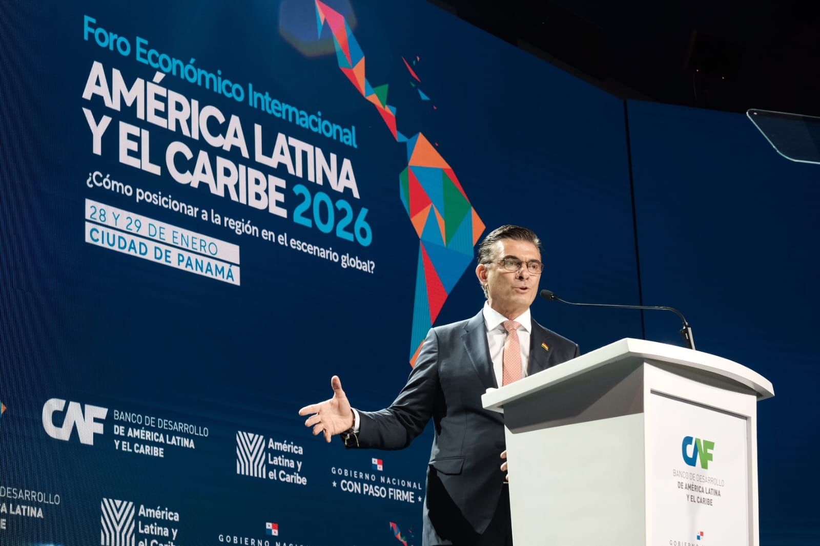 El presidente Rodrigo Paz en el foro de la CAF en Panamá. Foto: Archivo.