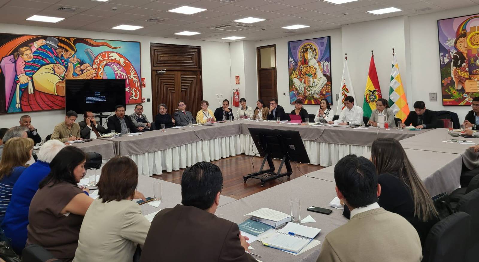 La reunión de los 14 directores generales en Casa Grande del Pueblo. Foto: MPDyMA