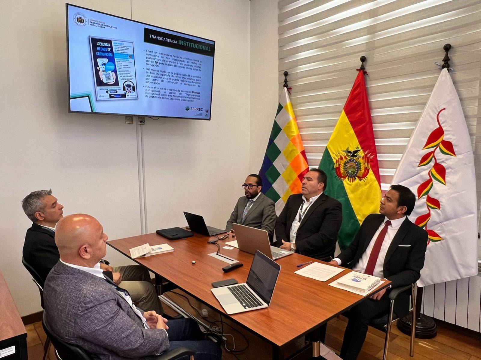 Ejecutivos del Seprec en la rendición de cuentas de la empresa. Foto: Seprec.