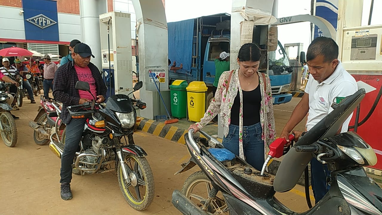 Estación de servicio en Trinidad. Foto: YPFB.