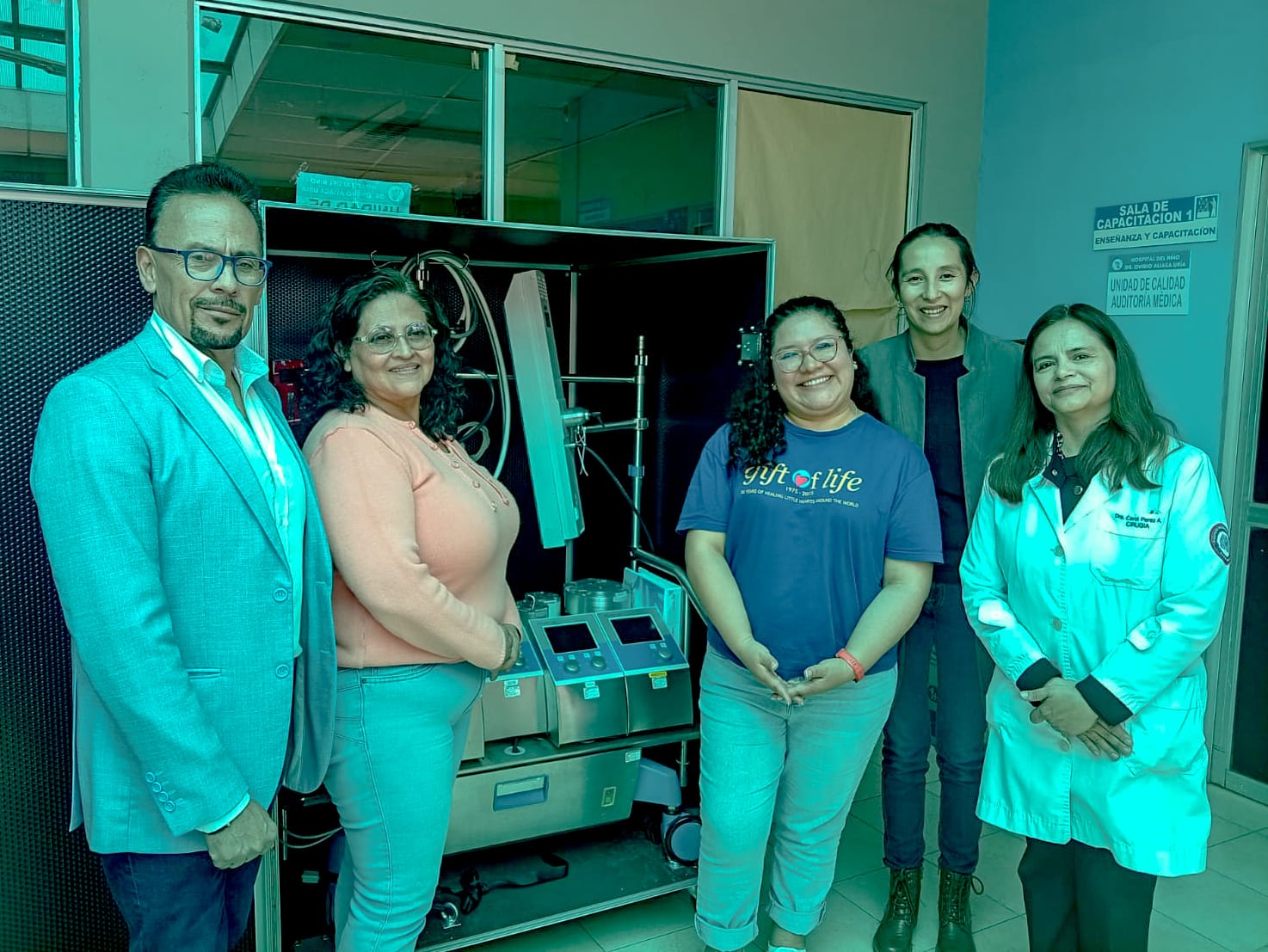 Equipo para cardiopatías congénitas. Foto: Ministerio de Salud y Deportes.