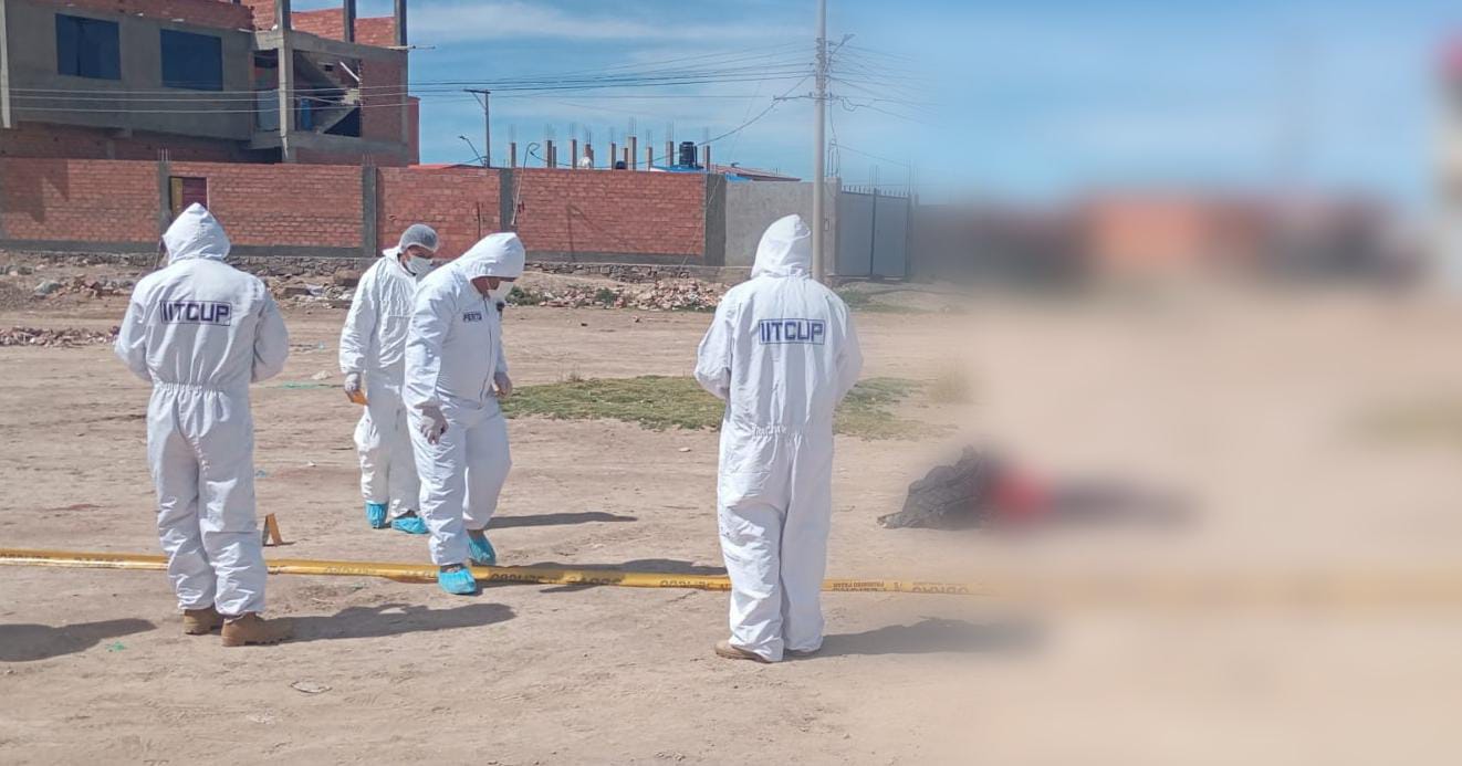 Personal del IDIF recolecta insumos para investigación de hombre atacado por perros en Oruro. Foto: Fiscalía General del Estado.