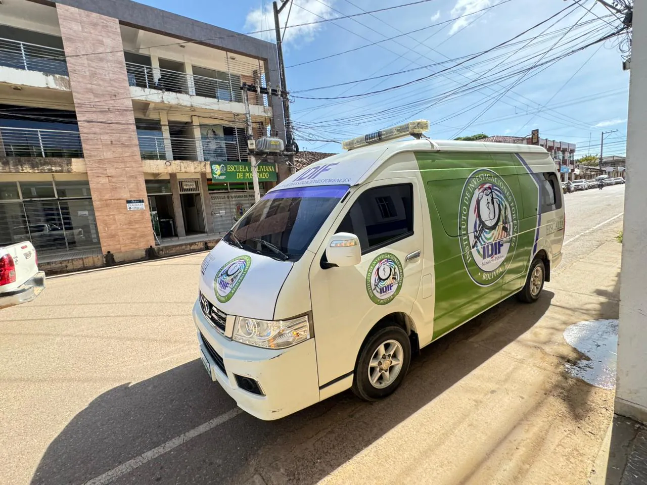 Una movilidad del IDIF usada en la actividad “Unidades Móviles Forenses IDIF Nacional”. Foto: Fiscalía General del Estado.