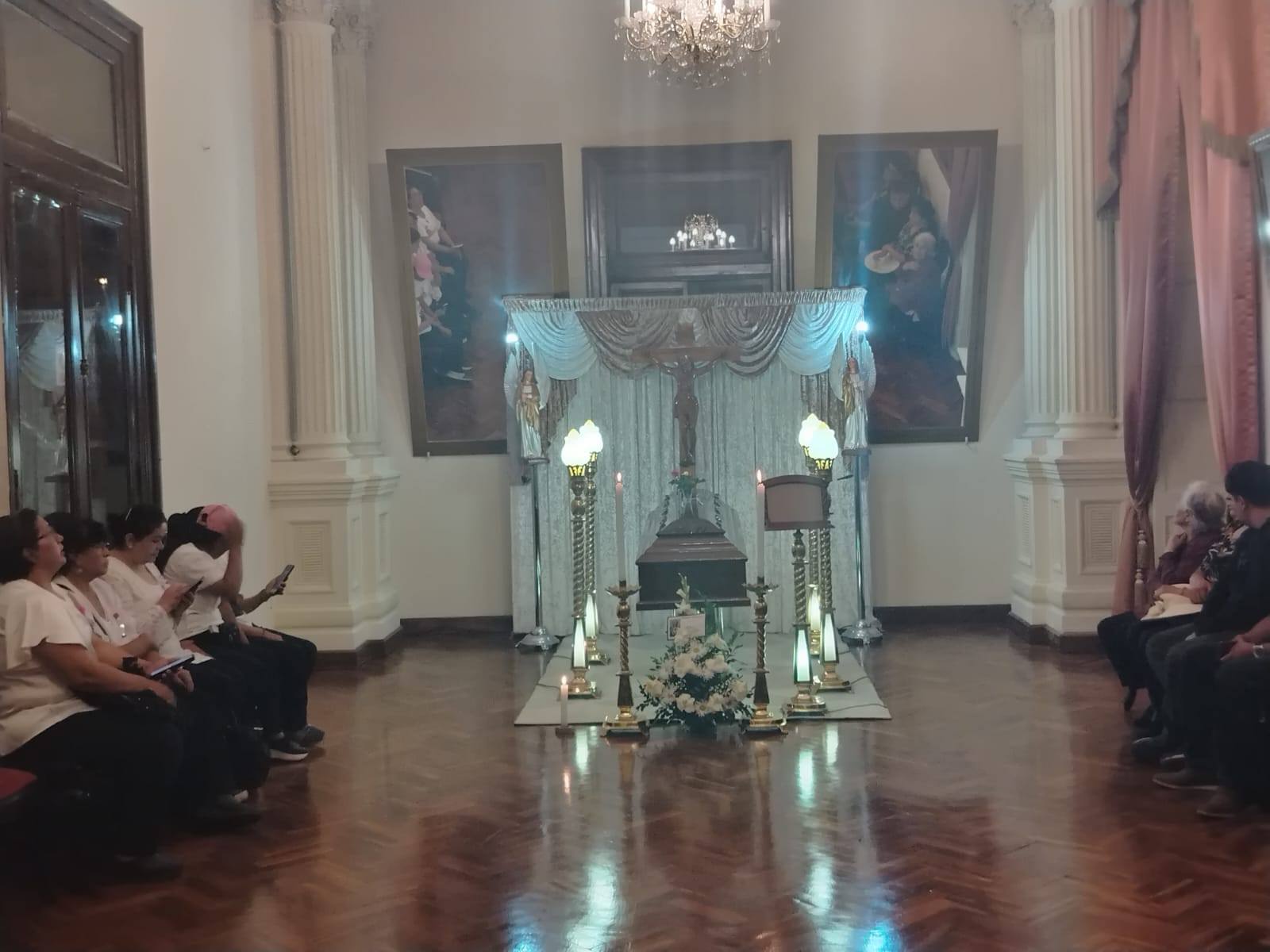 Velorio del comediante David Santalla en Sucre. Foto: Radio Global Sucre.