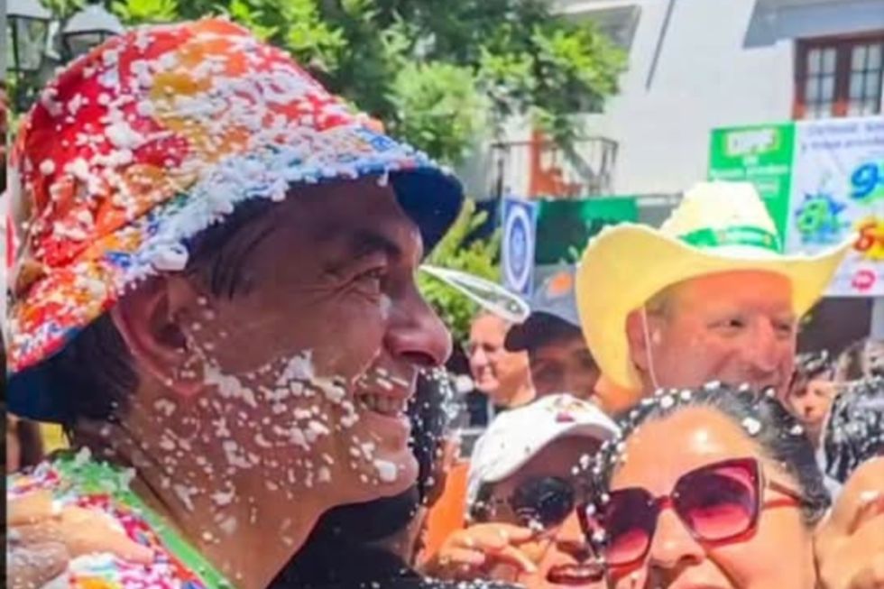 El Presidente Rodrigo Paz, durante la celebración del carnaval en Tarija