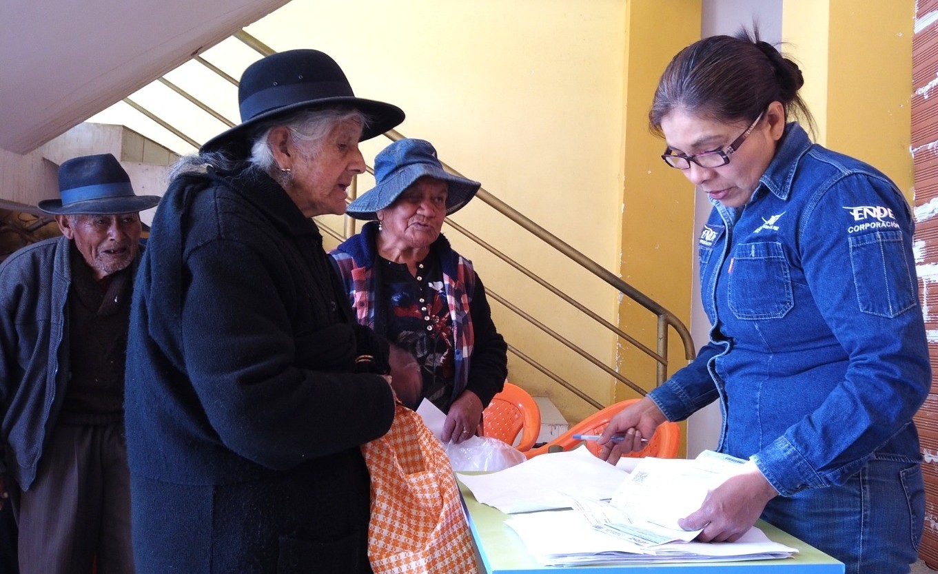 La empresa desplegó sus agencias móviles de atención al consumidor en distintas regiones de La Paz. Foto: ENDE.