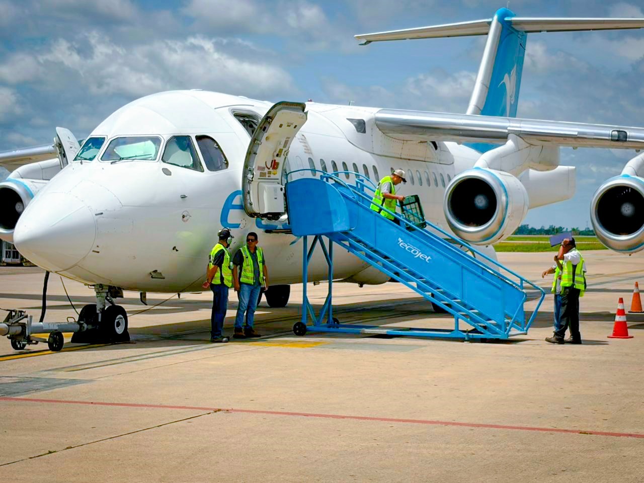 Una de las aeronaves de la empresa Ecojet. Foto: MOPSV.