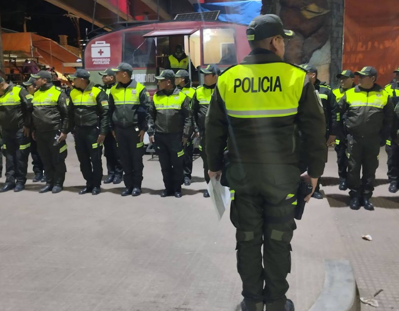 Policía boliviana alistándose para los operativos por Carnaval. Foto: Policía Boliviana.
