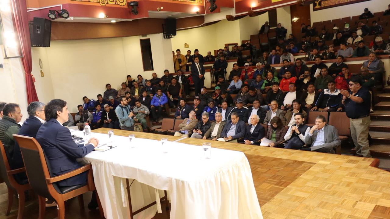 La reunión fue instalada en el Palacio de Comunicaciones de La Paz. Foto: MOPSV.