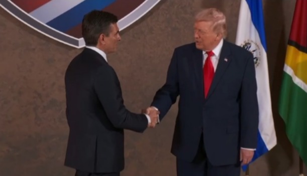 Los presidentes de Bolivia y Estados Unidos, en Miami. Imagen: Captura.