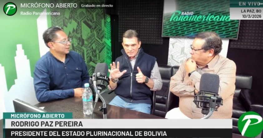 El presidente Rodrigo Paz visitó las cabinas de Panamericana. Imagen: Captura.