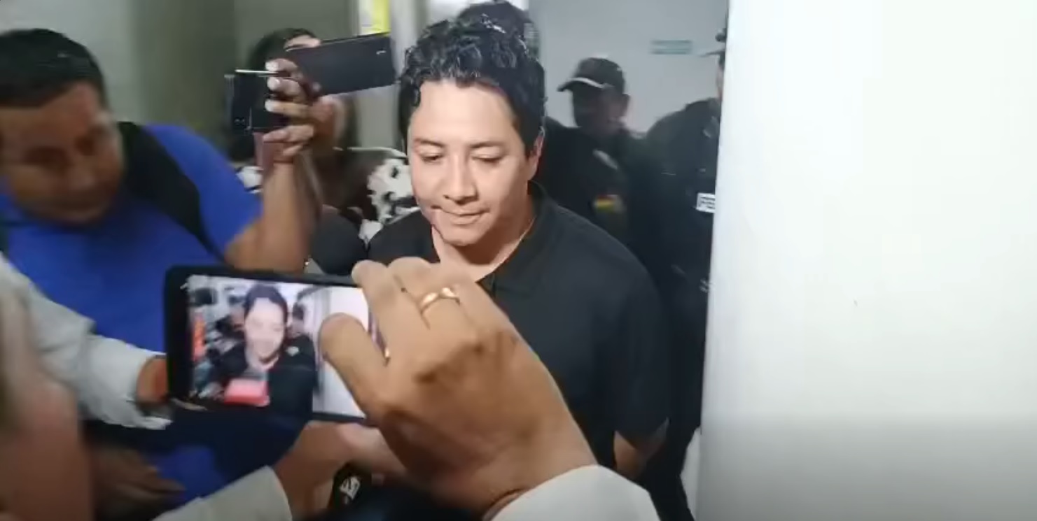 Marcelo Arce Mosqueira es conducido a su audiencia de medidas cautelares. Foto: Captura pantalla