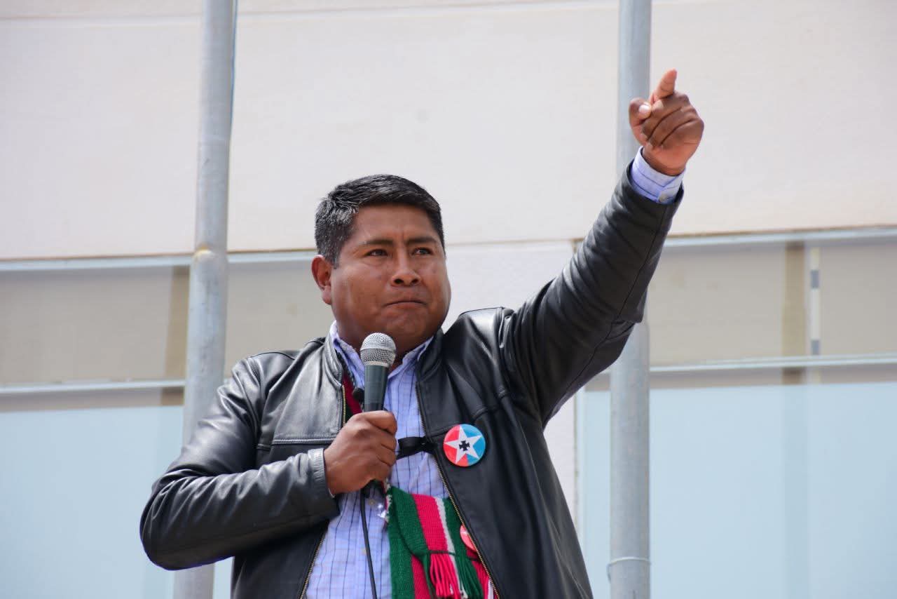 El candidato del PDC, Orlando Callisaya.